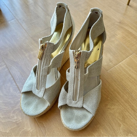Michael Kors Women's Wedge Espadrille Sandals, Gold Zippered/Beige, Size 9.5 - Picture 1 of 13